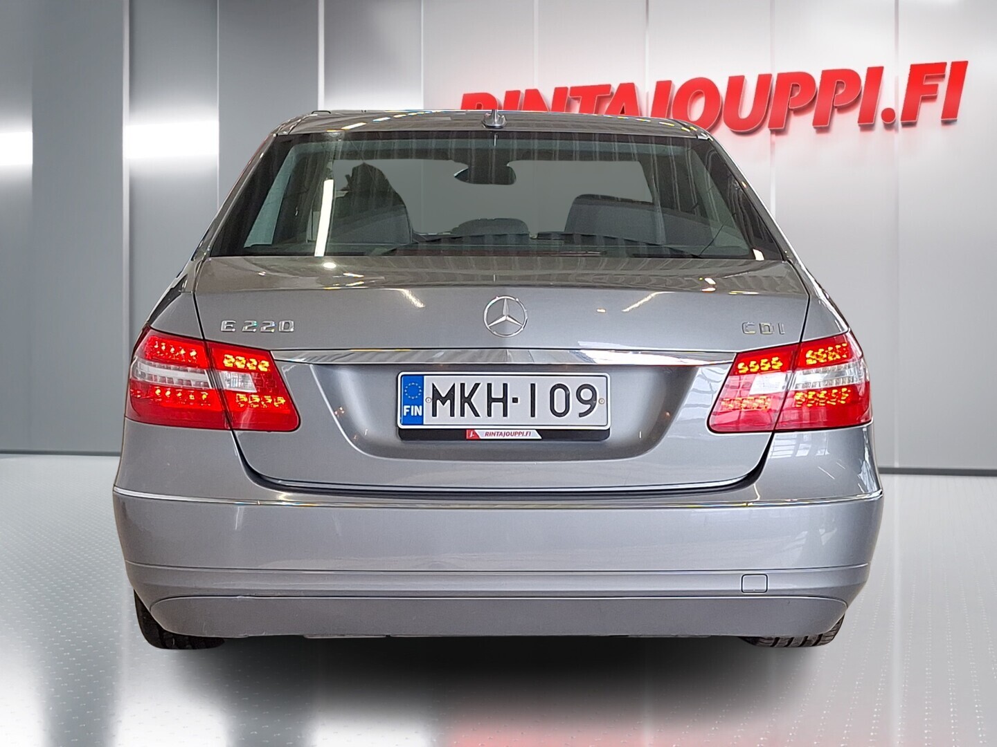 MERCEDES-BENZ E 2009
