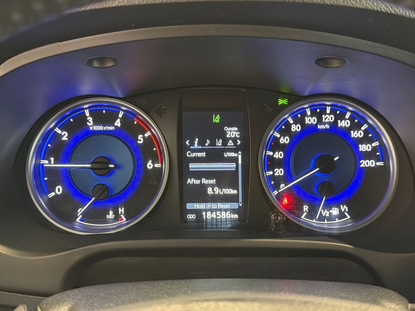 TOYOTA Hilux 2018