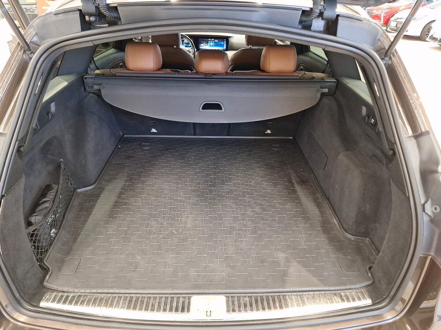 MERCEDES-BENZ E 2017