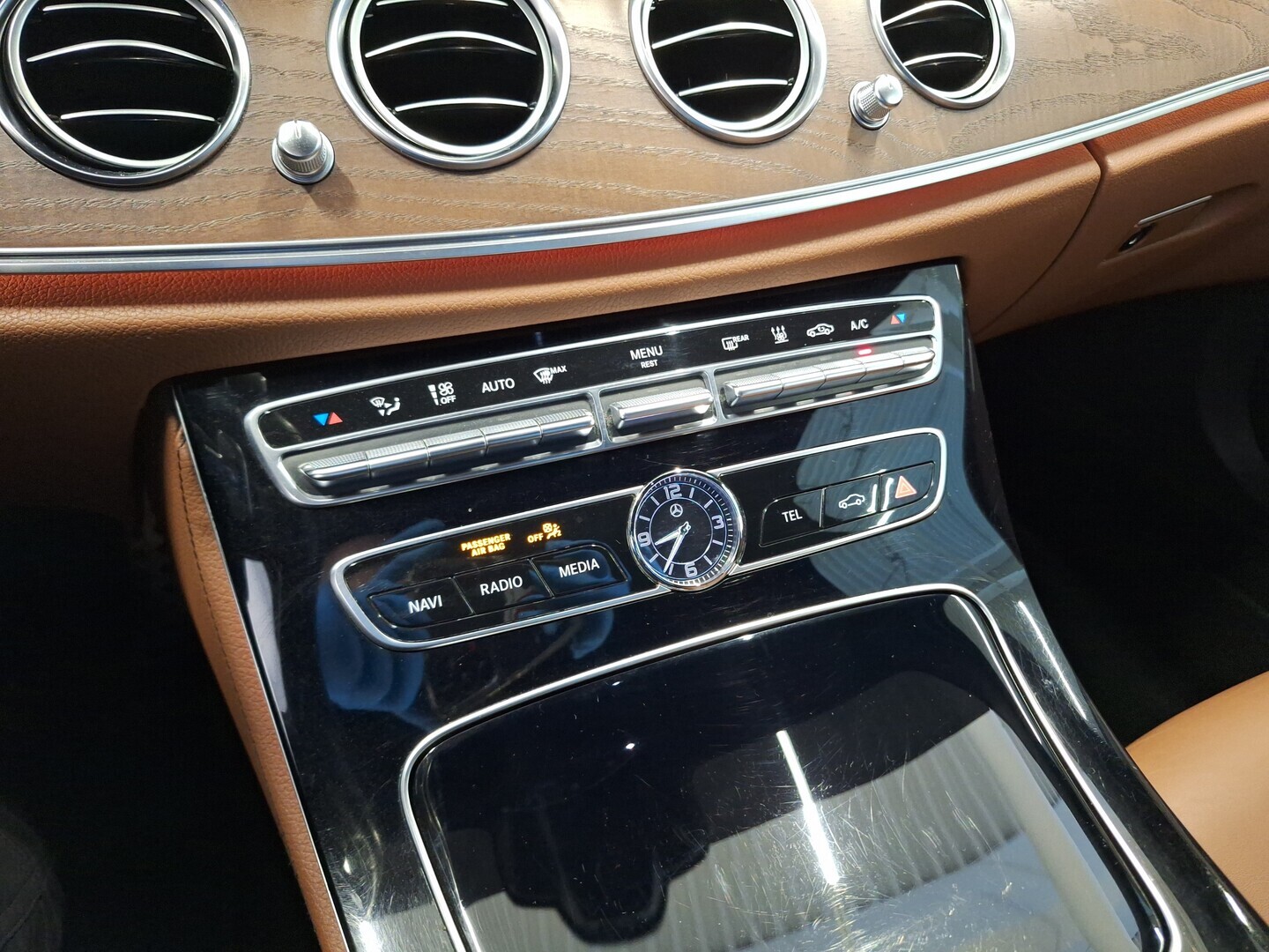 MERCEDES-BENZ E 2017