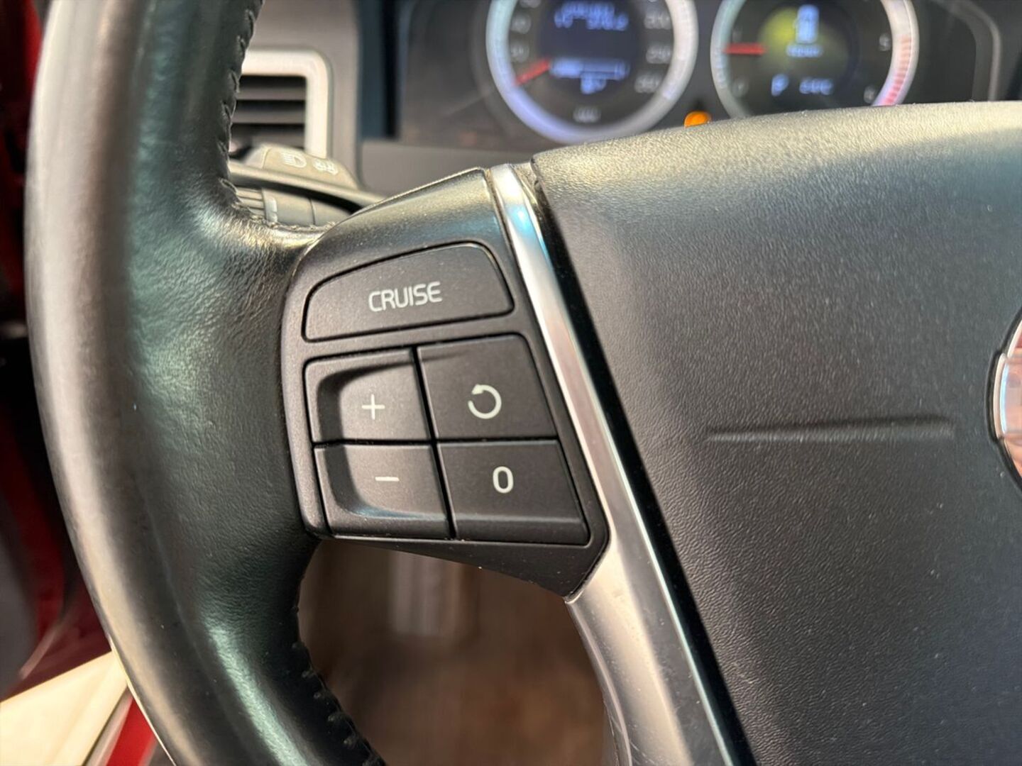 VOLVO XC70 2010