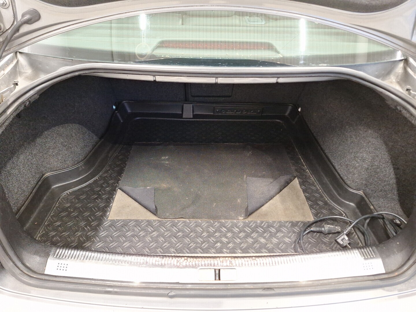 VOLKSWAGEN Passat 2004