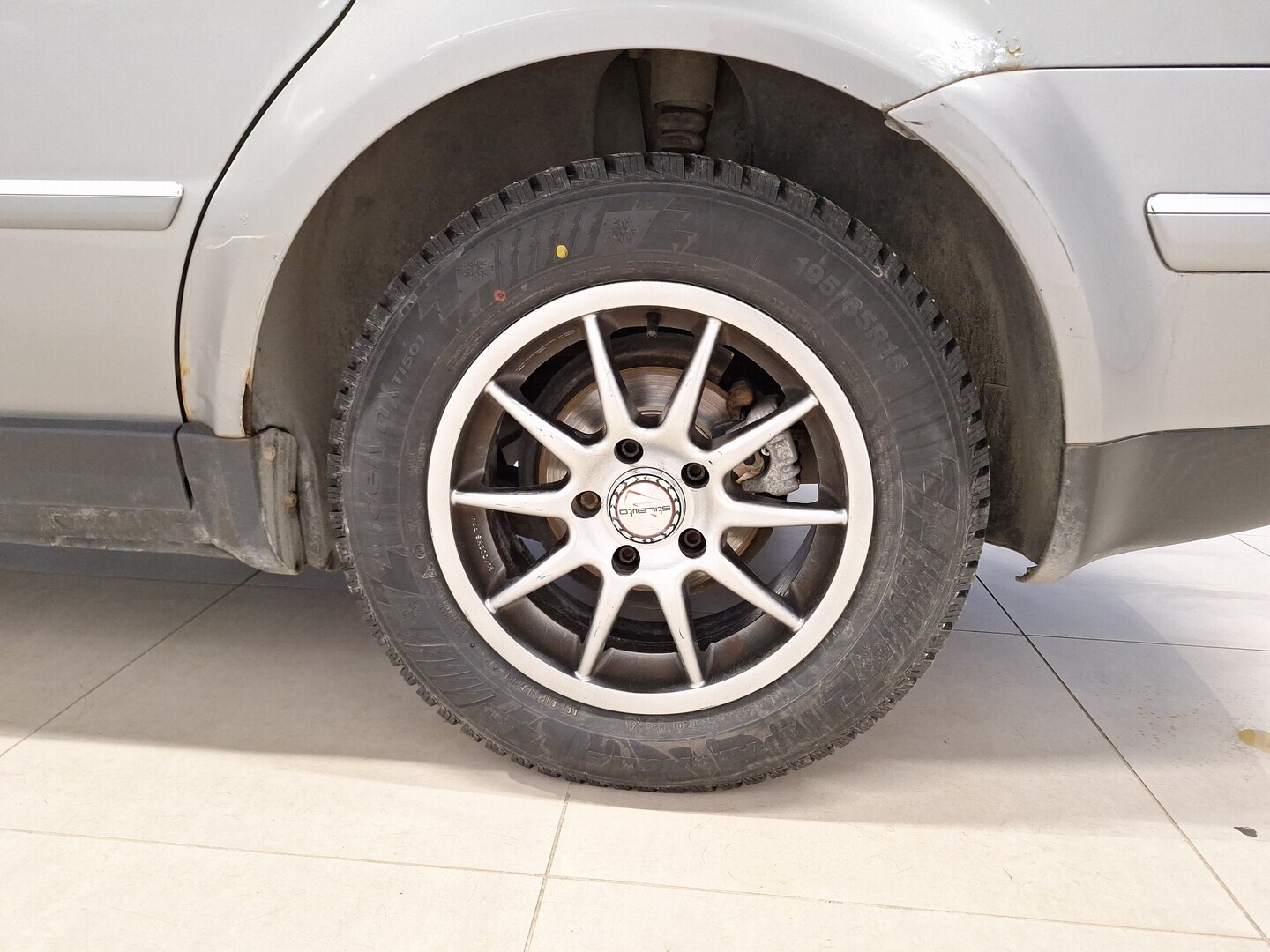 VOLKSWAGEN Passat 2004