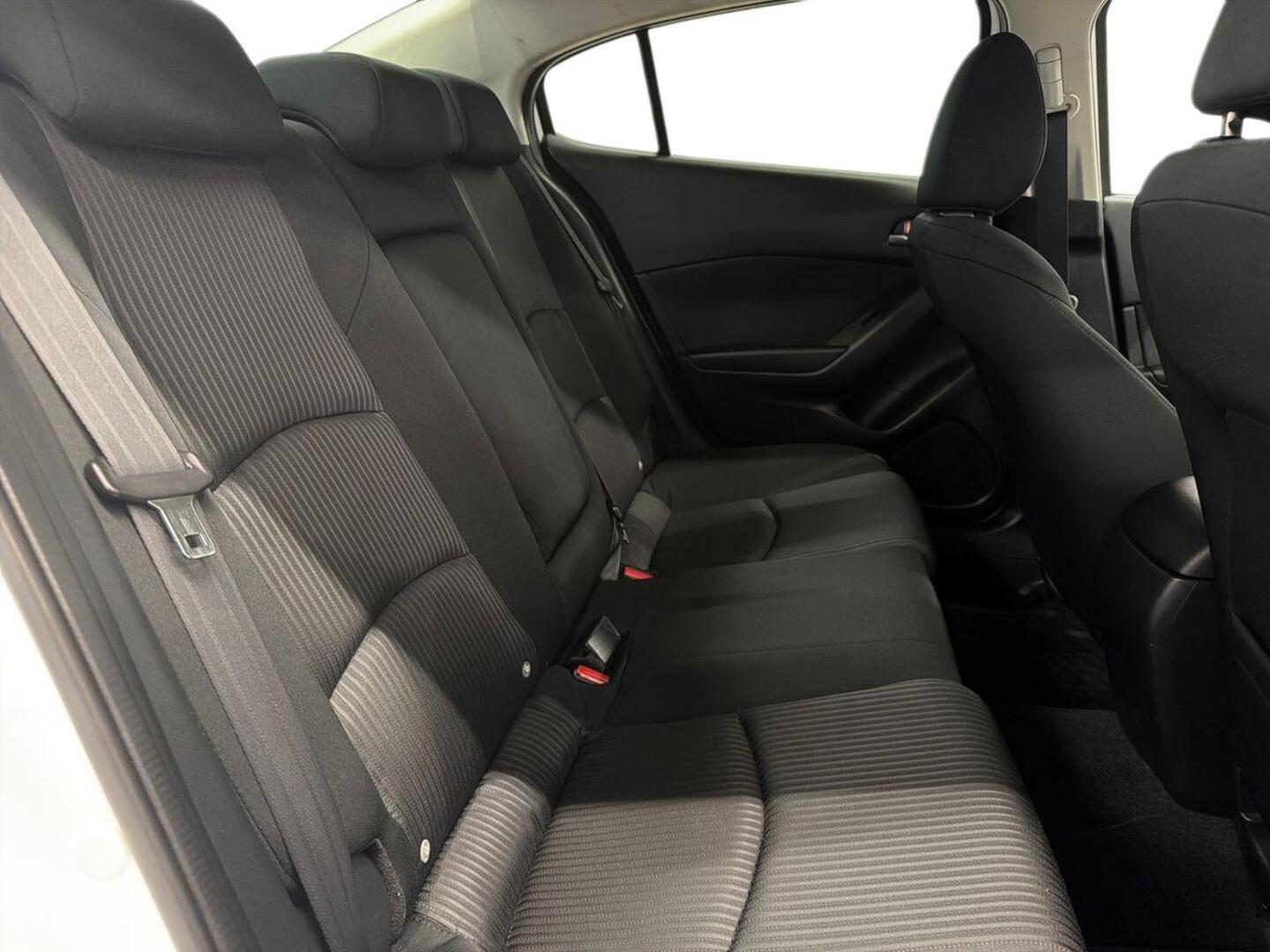 MAZDA 3 2014
