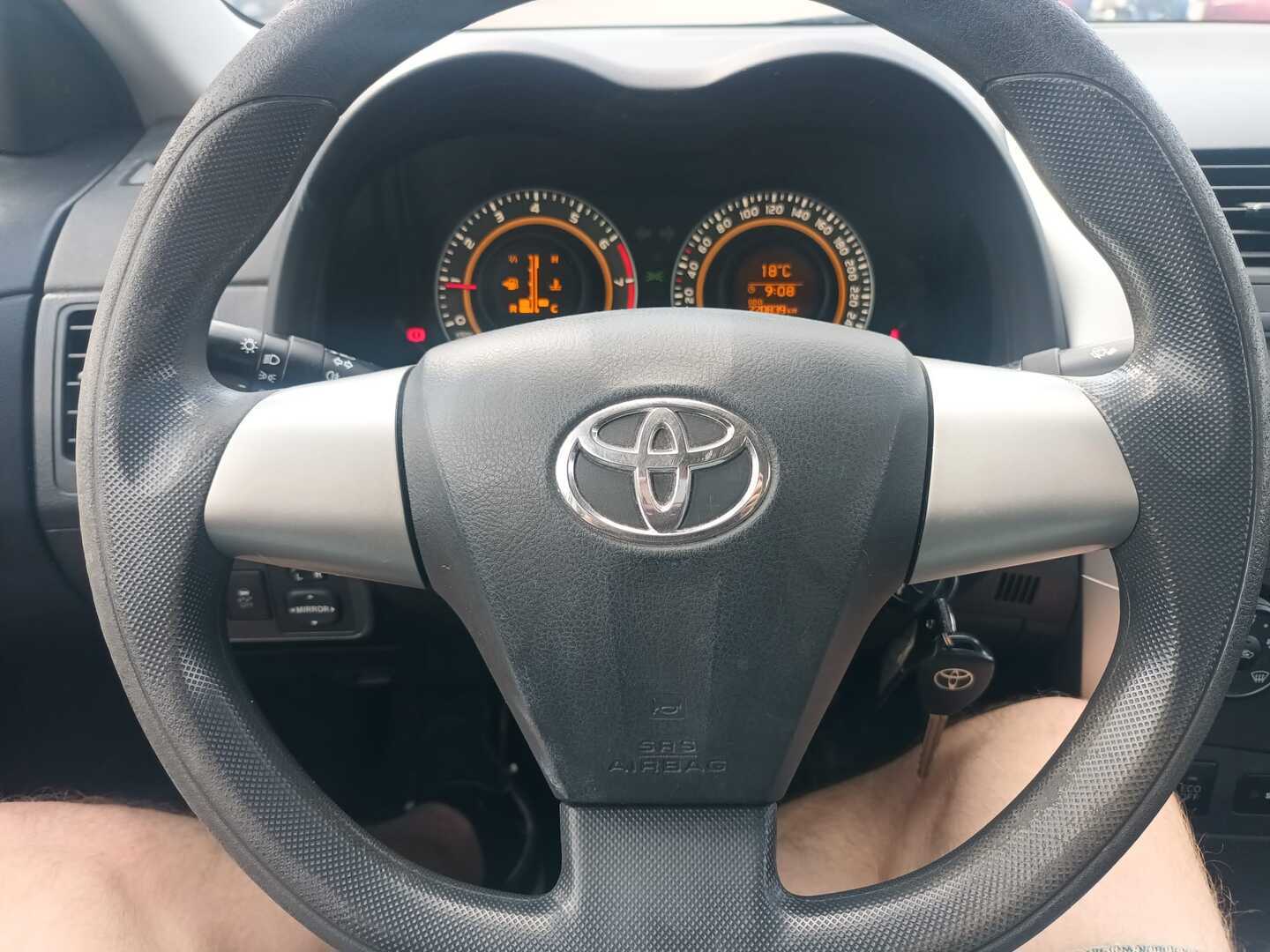 TOYOTA Corolla 2013