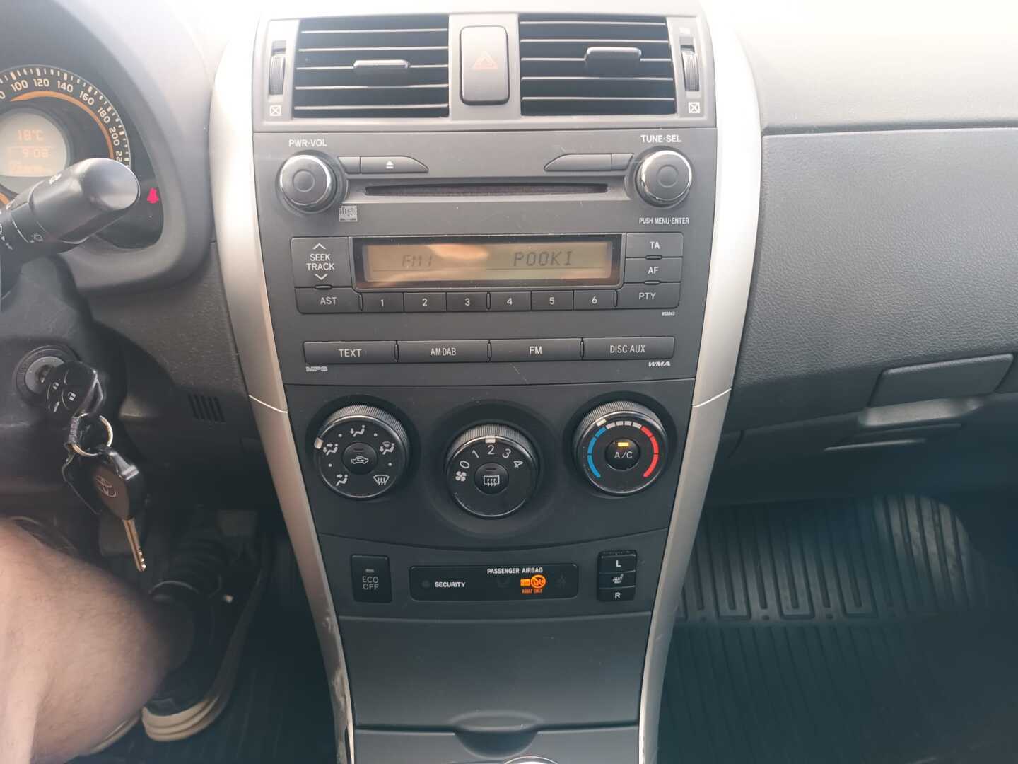 TOYOTA Corolla 2013