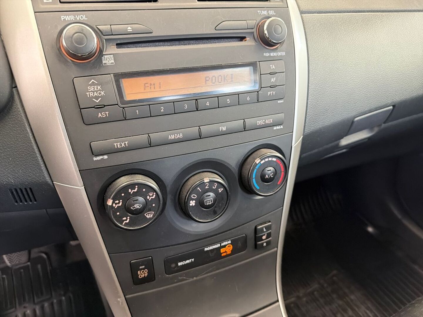 TOYOTA Corolla 2013