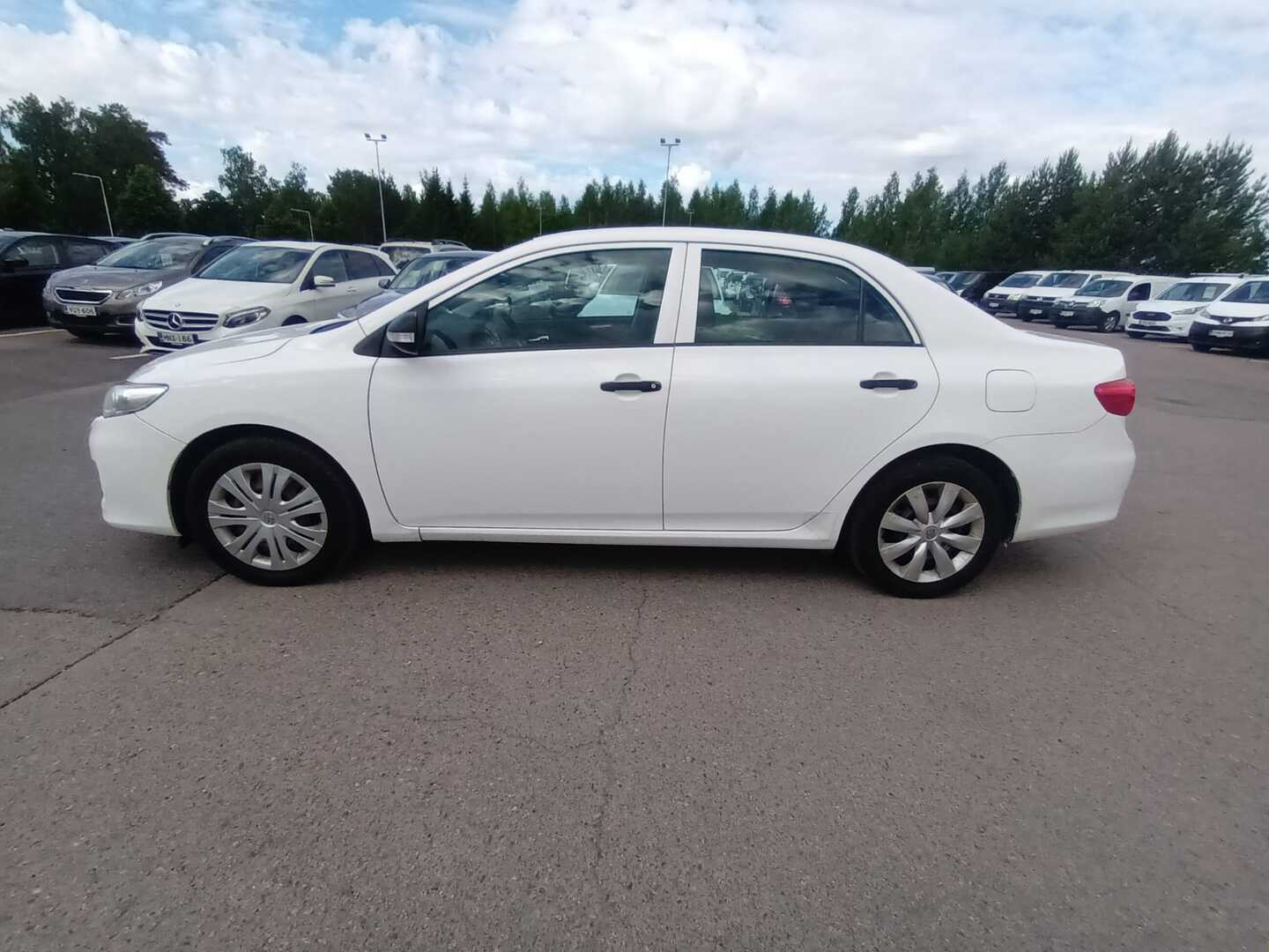 TOYOTA Corolla 2013