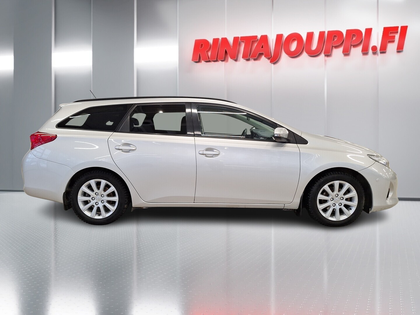 TOYOTA Auris 2015