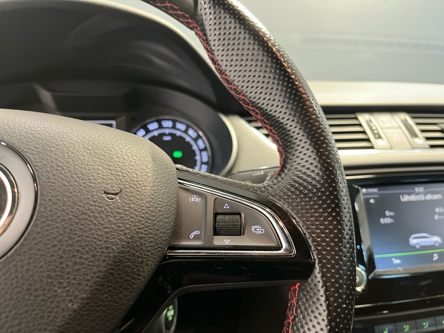 SKODA Octavia 2015