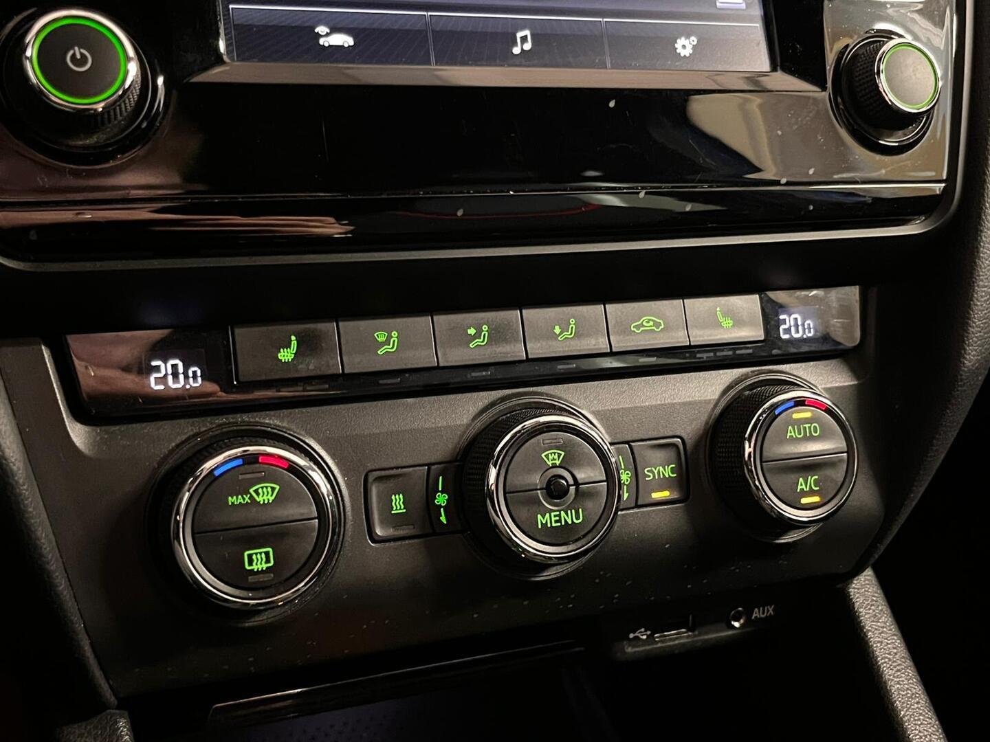 SKODA Octavia 2015