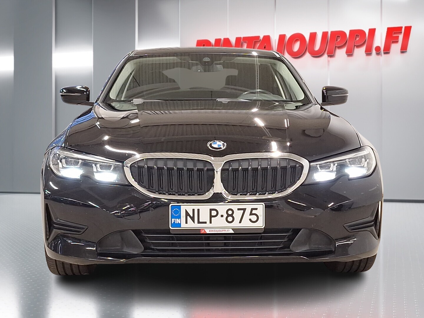 BMW 330 2019