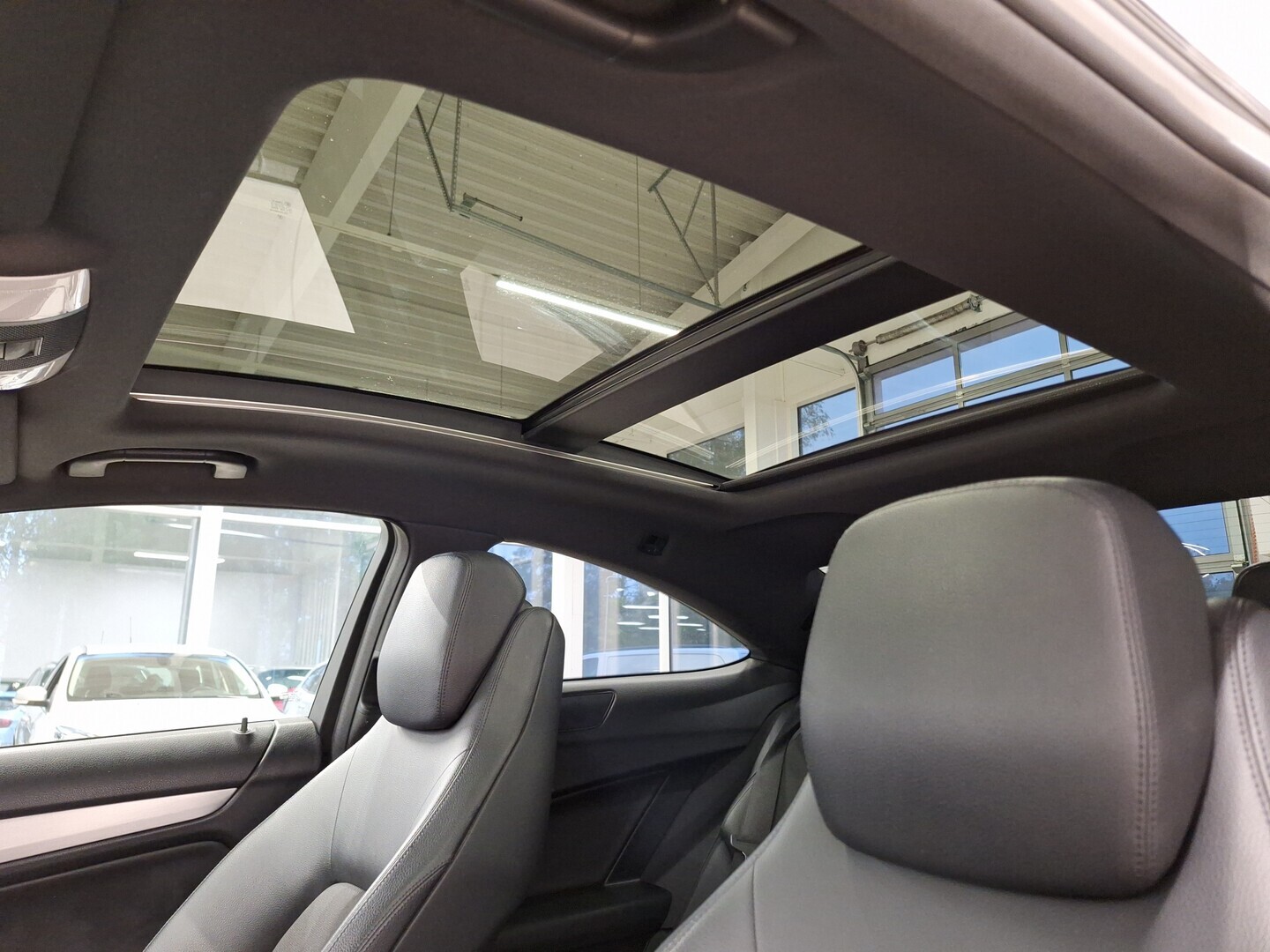 MERCEDES-BENZ C 2011