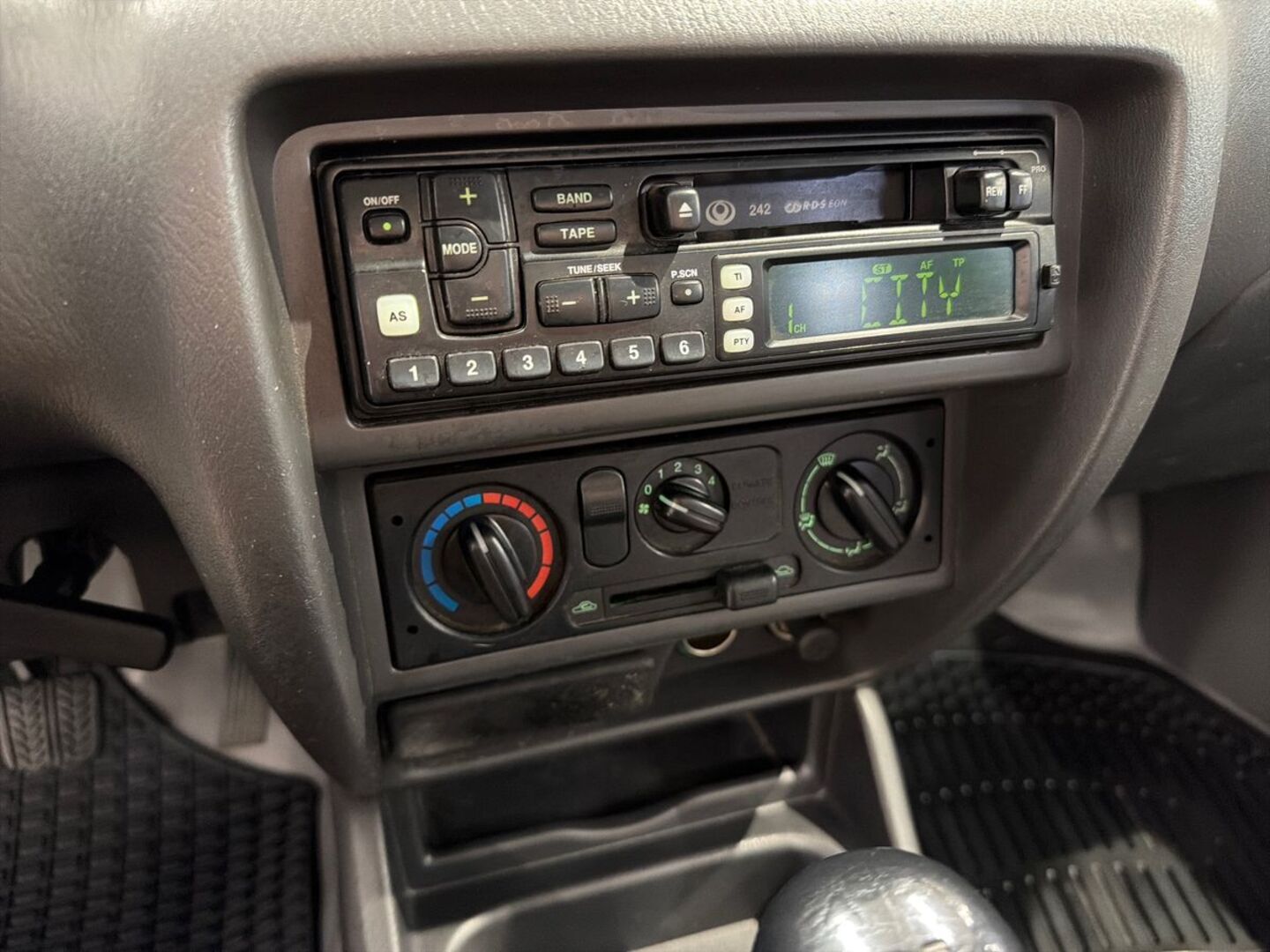 MAZDA B2500 9
