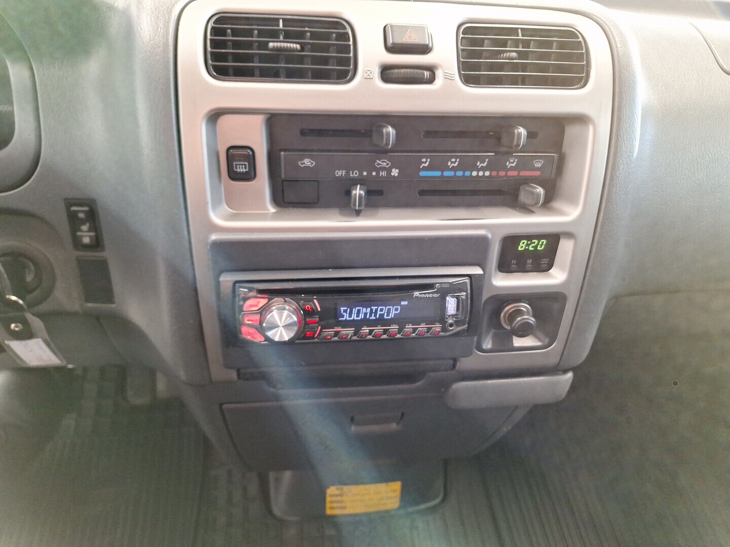 TOYOTA Hiace 2006