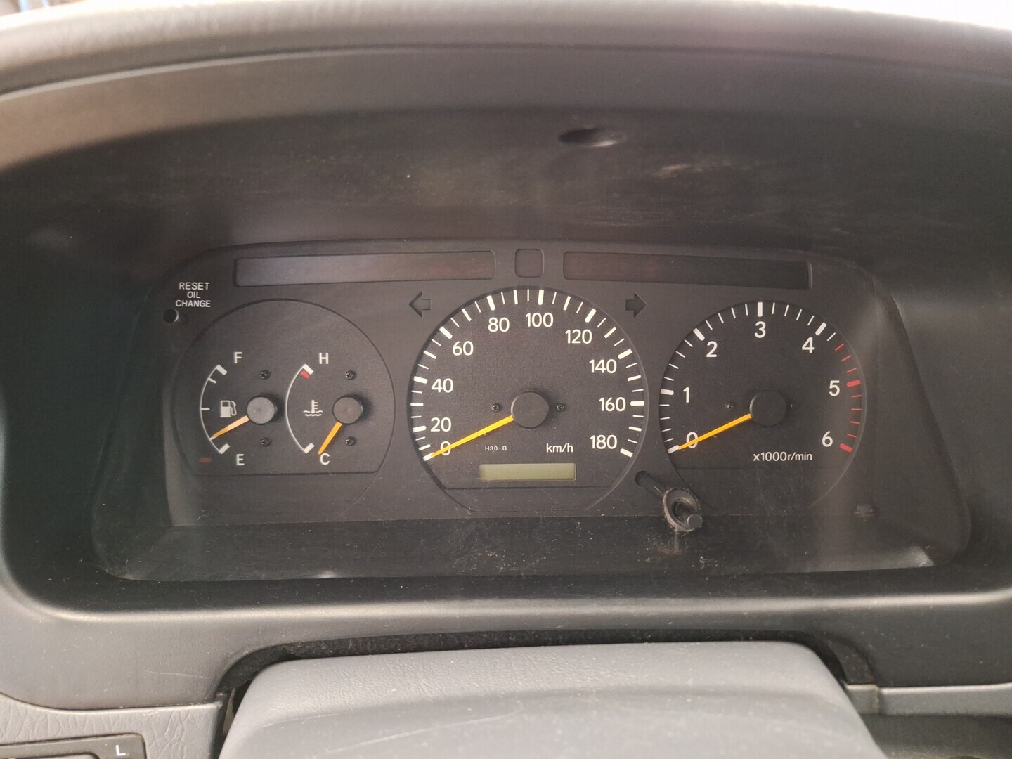 TOYOTA Hiace 2006