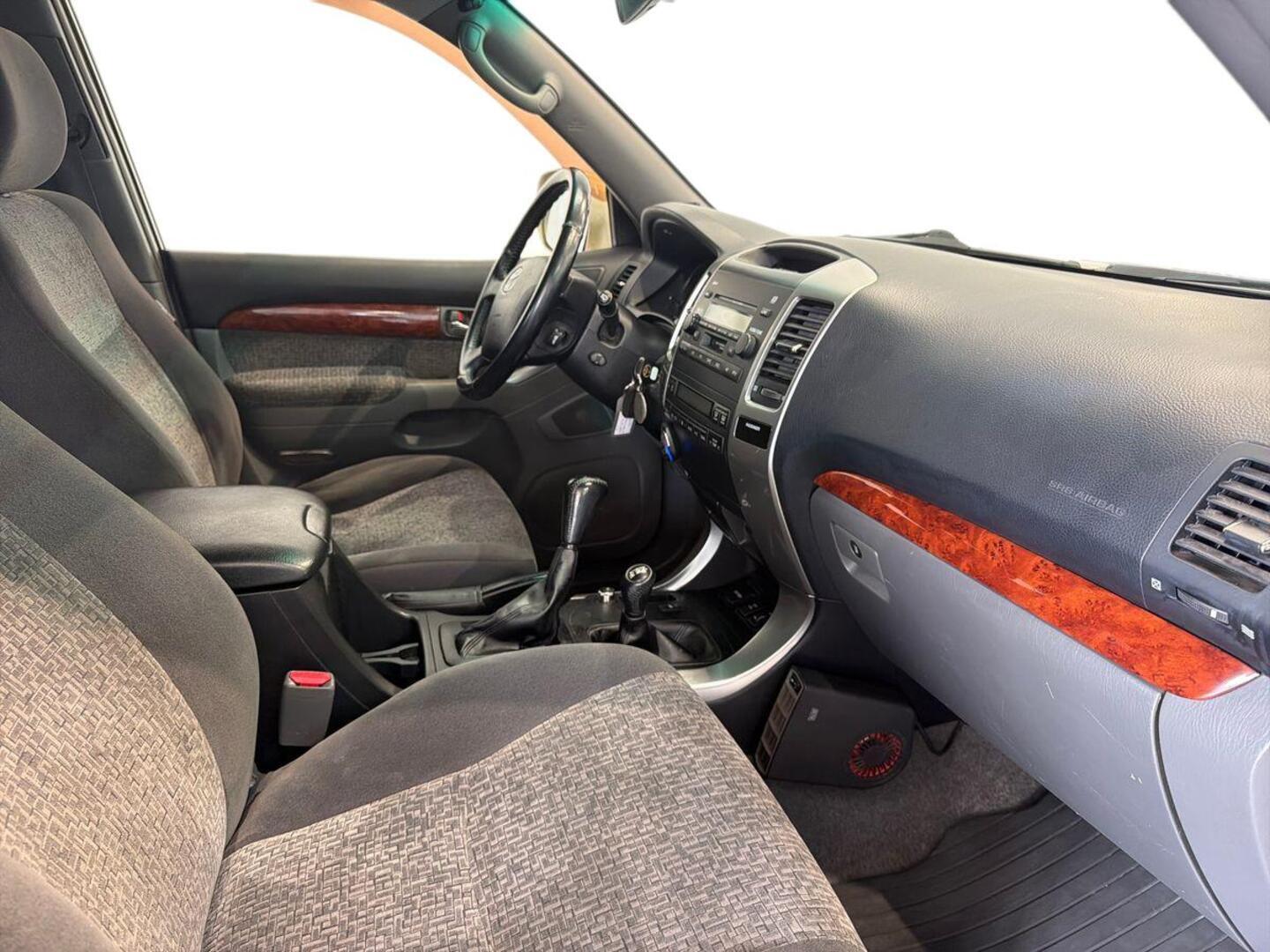 TOYOTA Land Cruiser 2007
