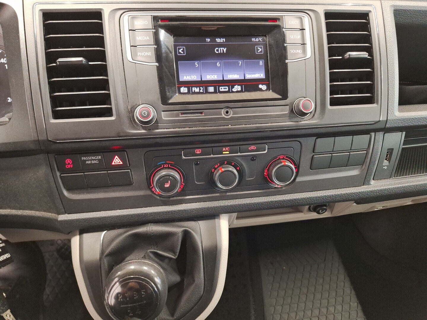 VOLKSWAGEN Transporter 2019