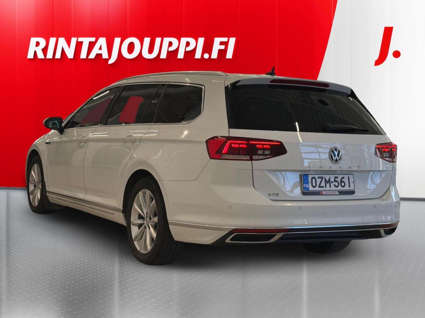 VOLKSWAGEN Passat 2