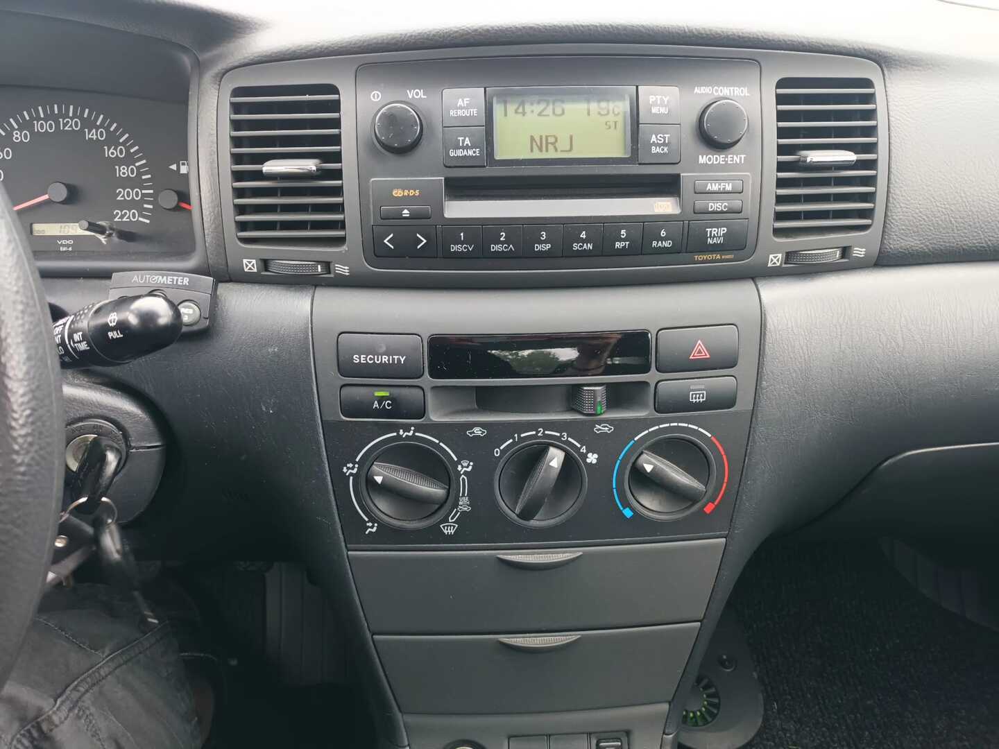 TOYOTA Corolla 2002
