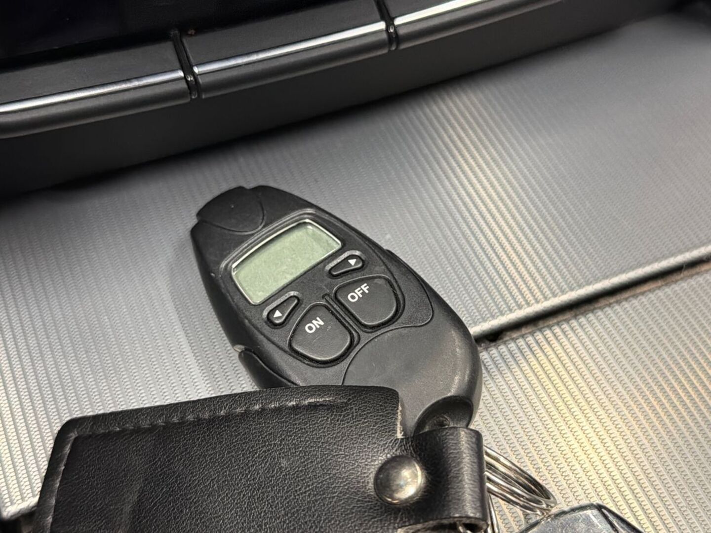 MERCEDES-BENZ E 2014