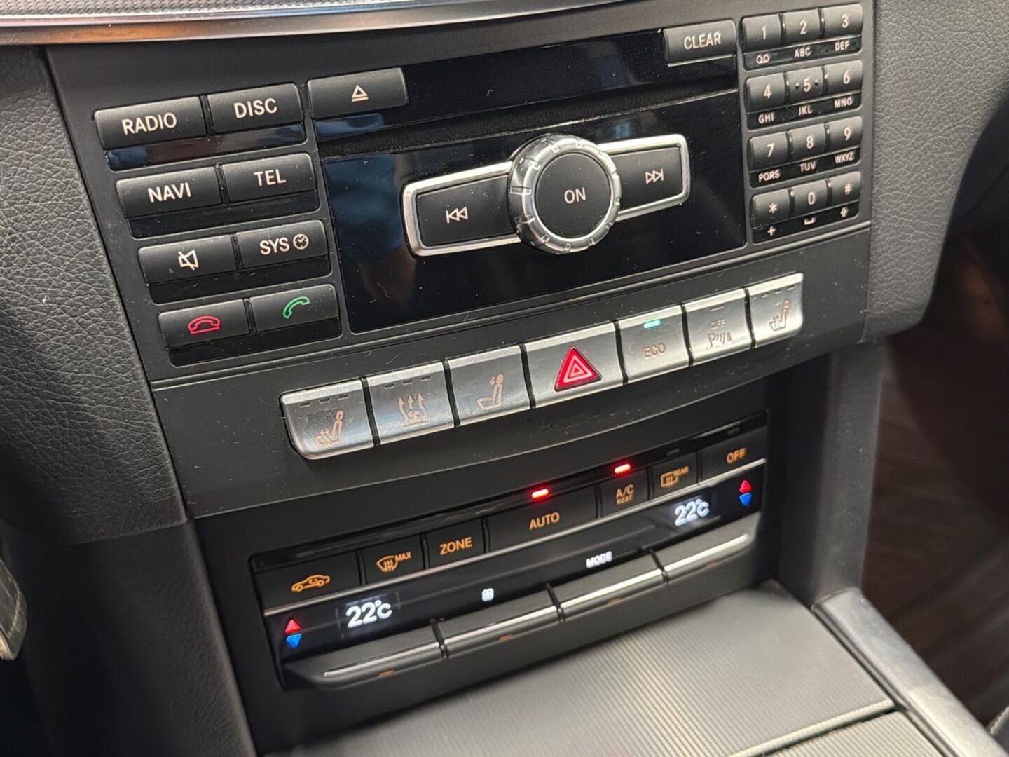 MERCEDES-BENZ E 2014
