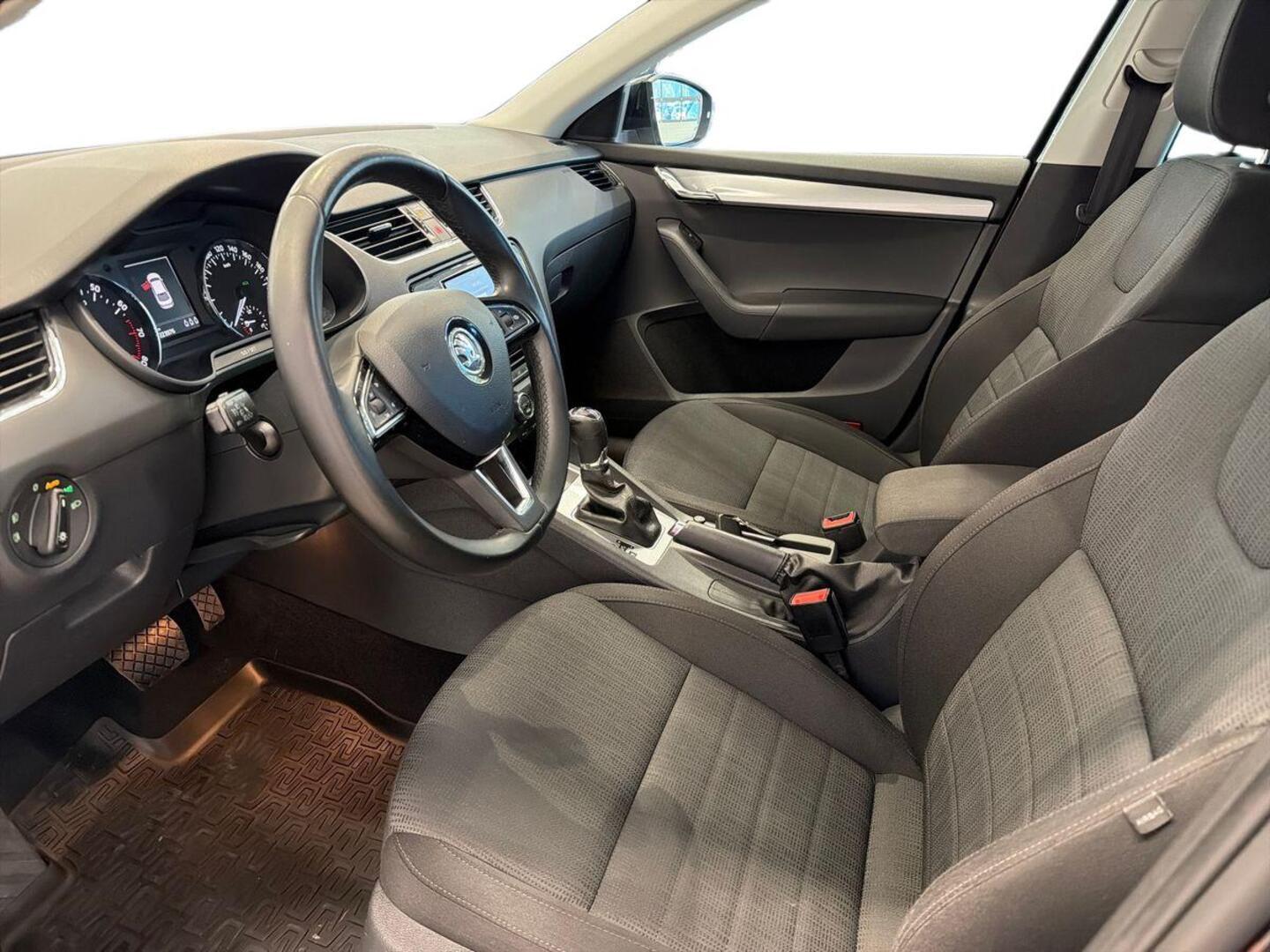 SKODA Octavia 2015