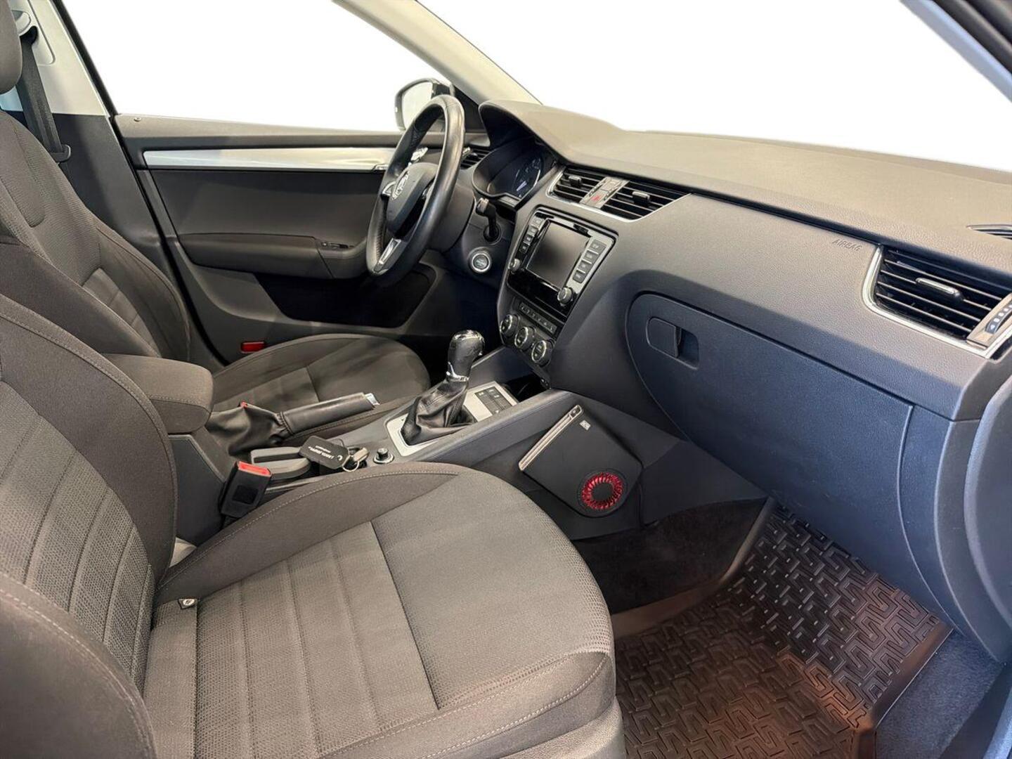 SKODA Octavia 2015