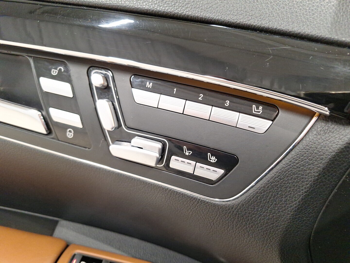 MERCEDES-BENZ S 2010