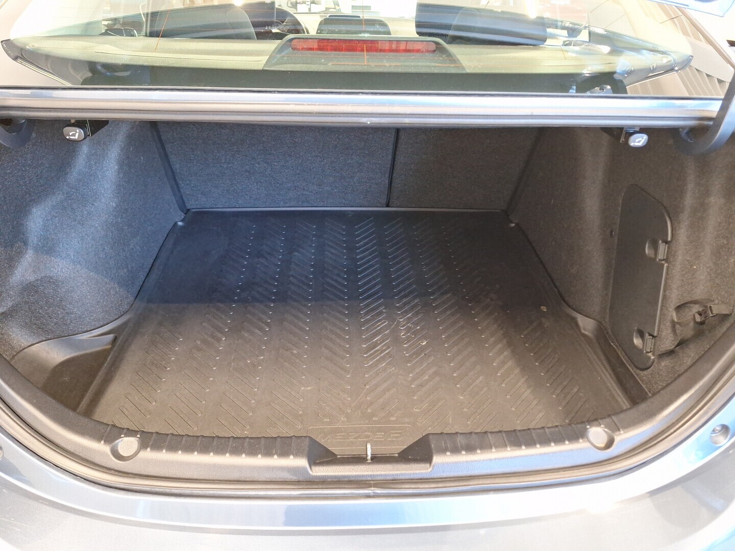 MAZDA Mazda3 2015