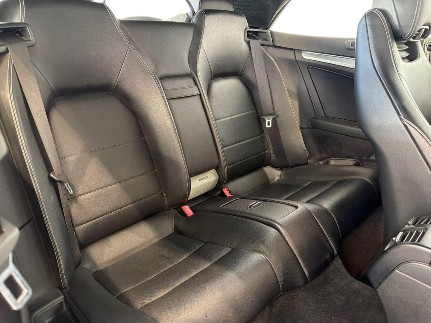 MERCEDES-BENZ E 2011