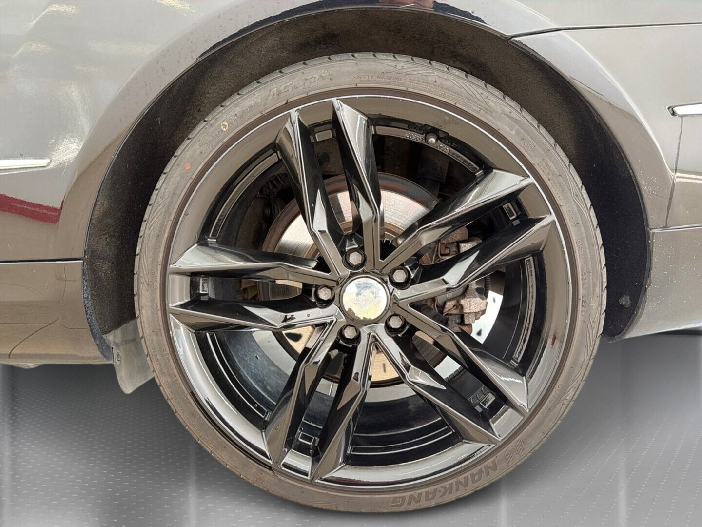 MERCEDES-BENZ E 2011