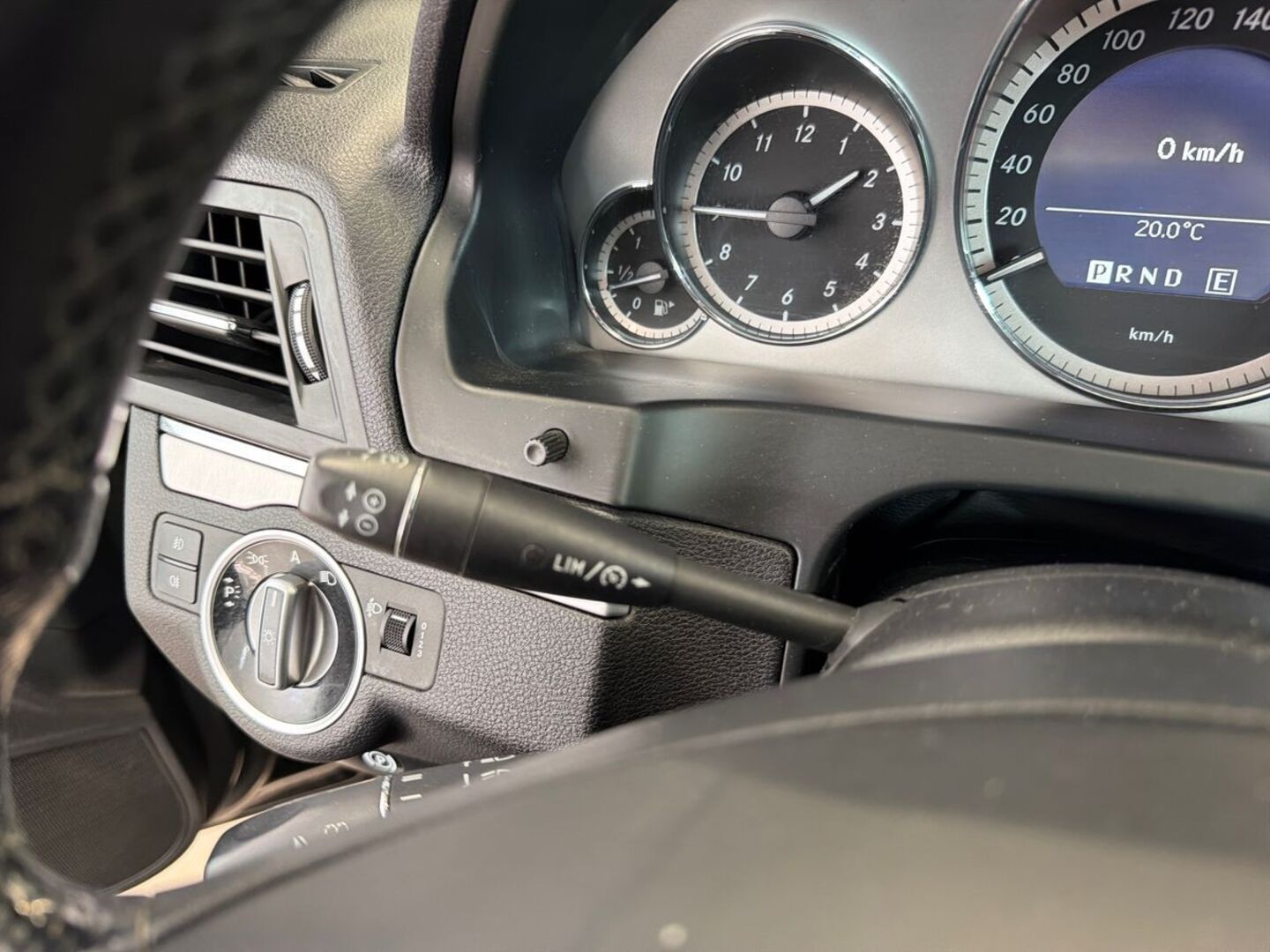 MERCEDES-BENZ E 2011