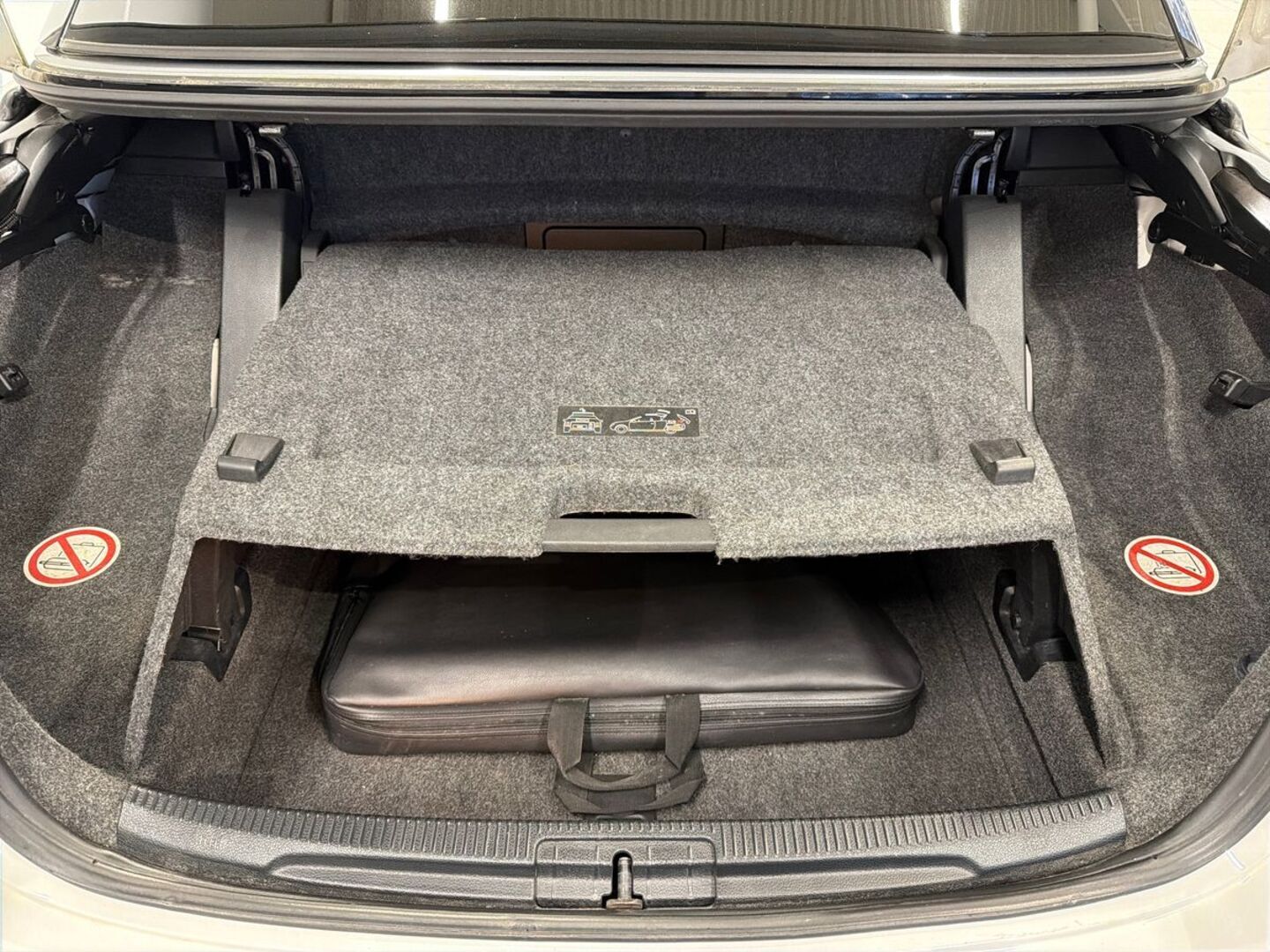 VOLKSWAGEN Eos 2009