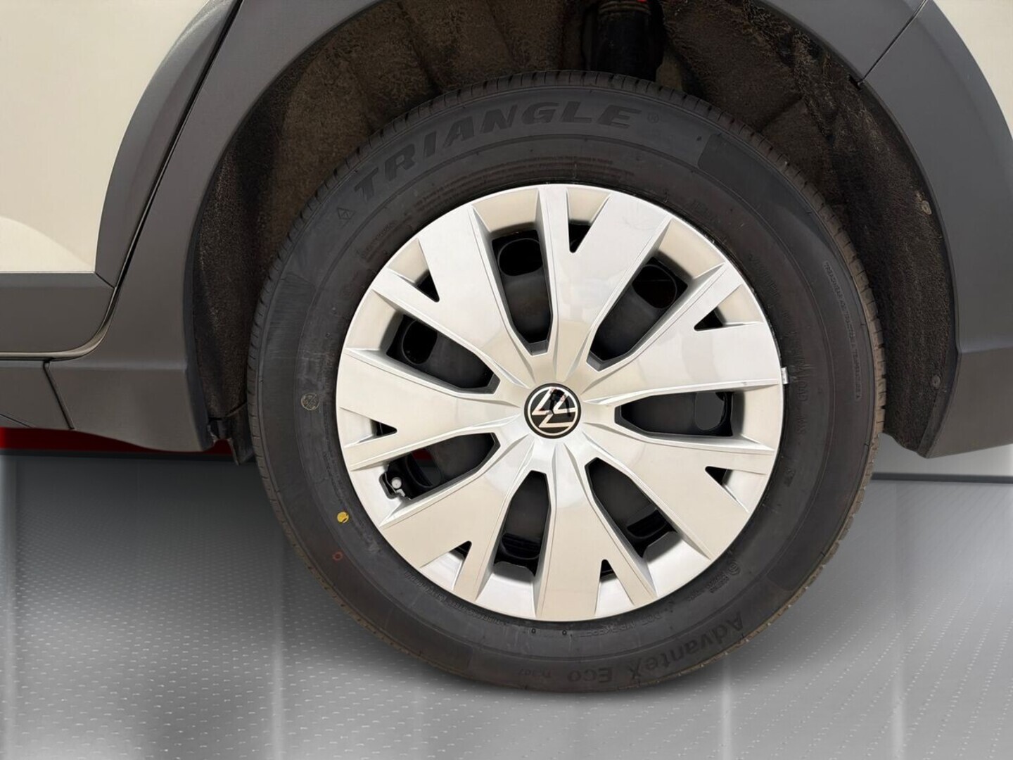 VOLKSWAGEN Taigo 13