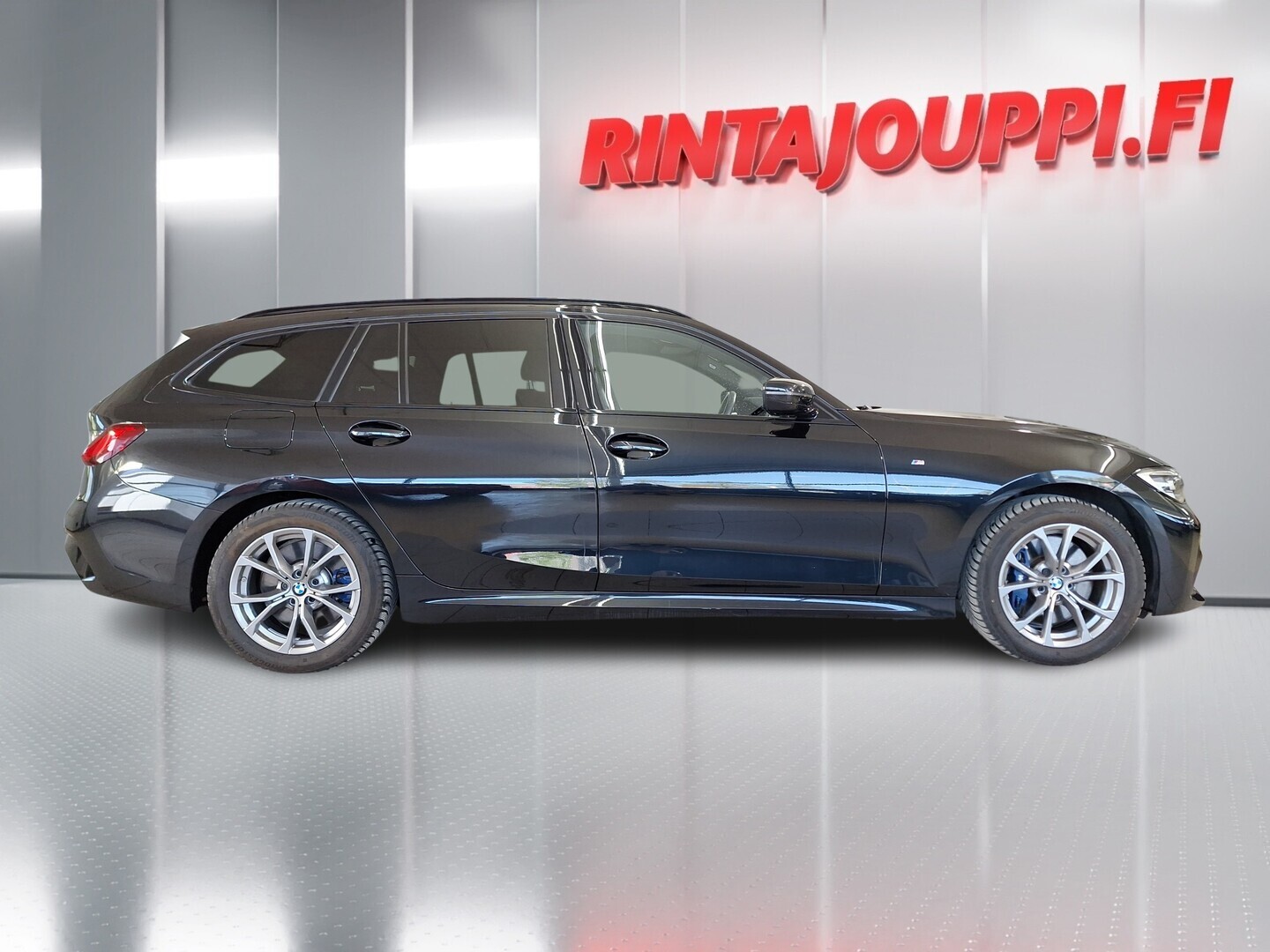 BMW 330 2021