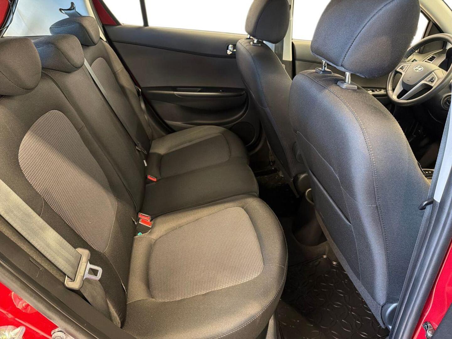 HYUNDAI i20 5d 10