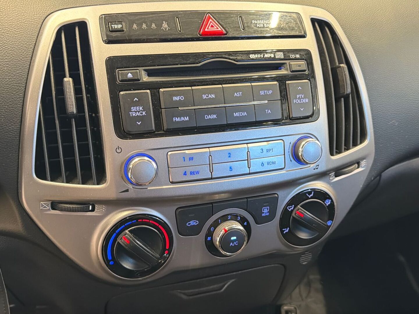 HYUNDAI i20 5d 15