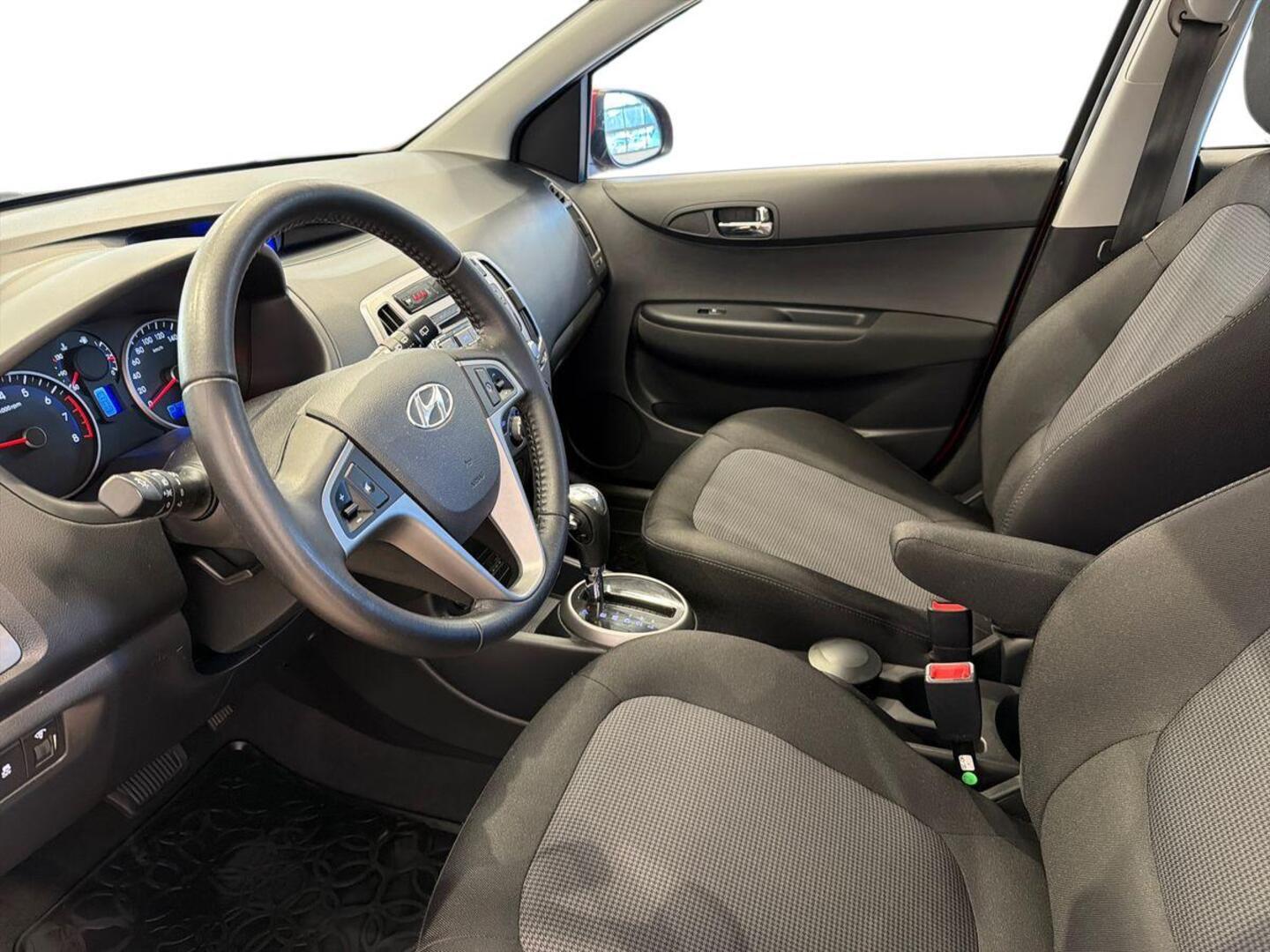 HYUNDAI i20 5d 7
