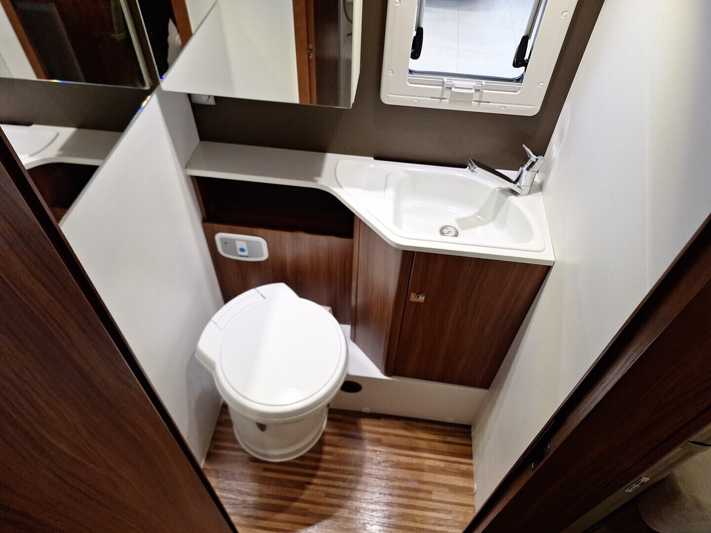 ADRIA CORAL 670 SL 2015