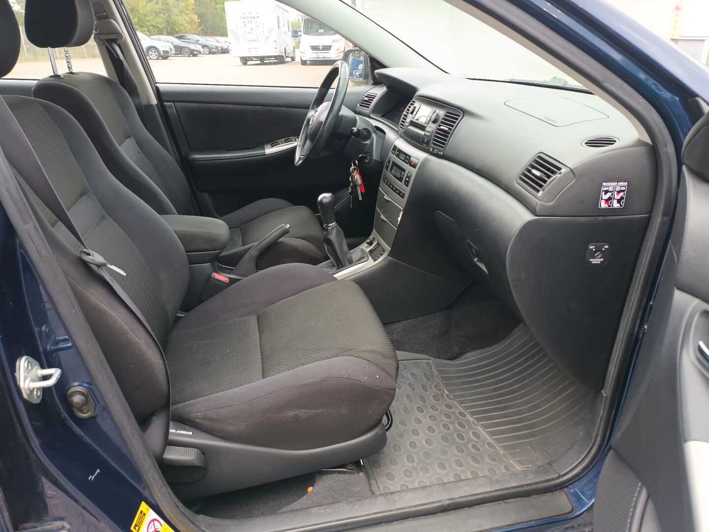 TOYOTA Corolla 2004