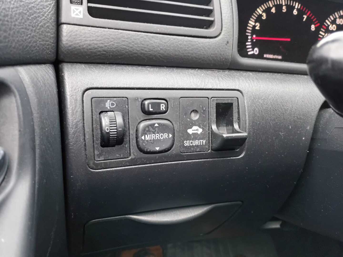 TOYOTA Corolla 2004