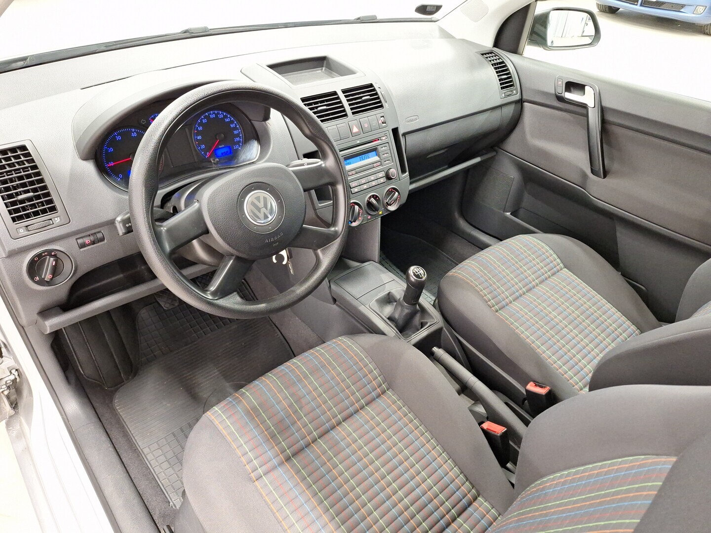 VOLKSWAGEN Polo 2006