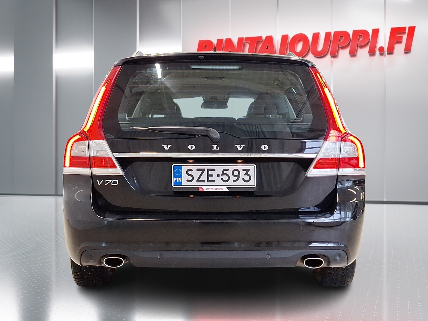 VOLVO V70 2016