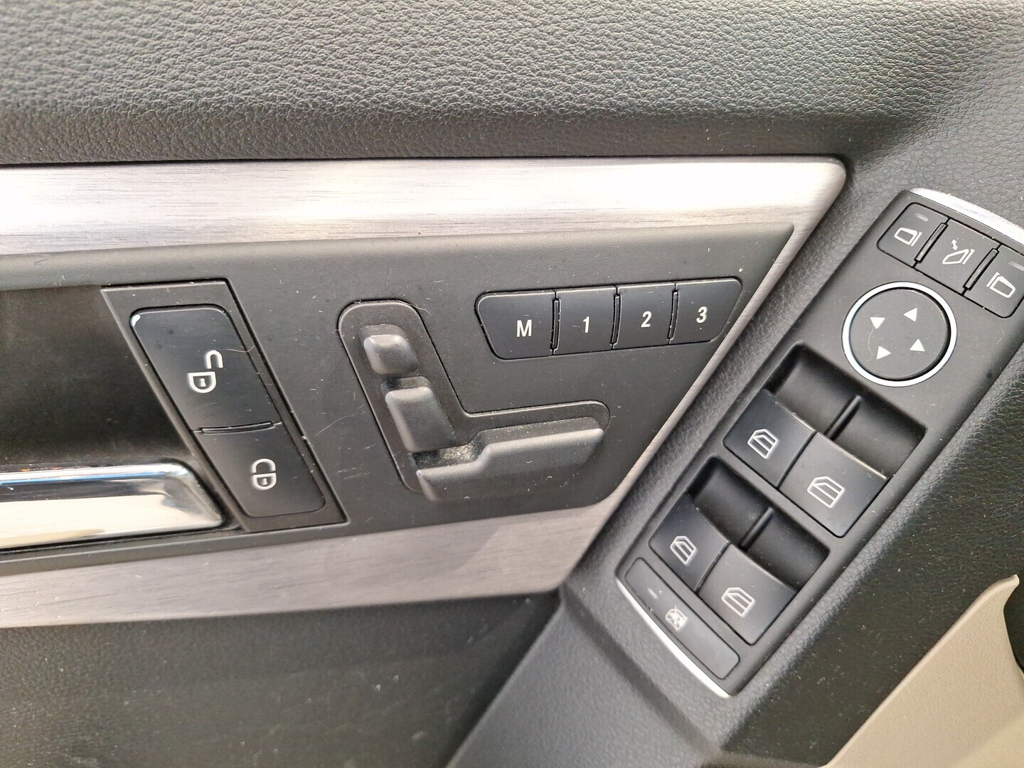MERCEDES-BENZ GLK 2011