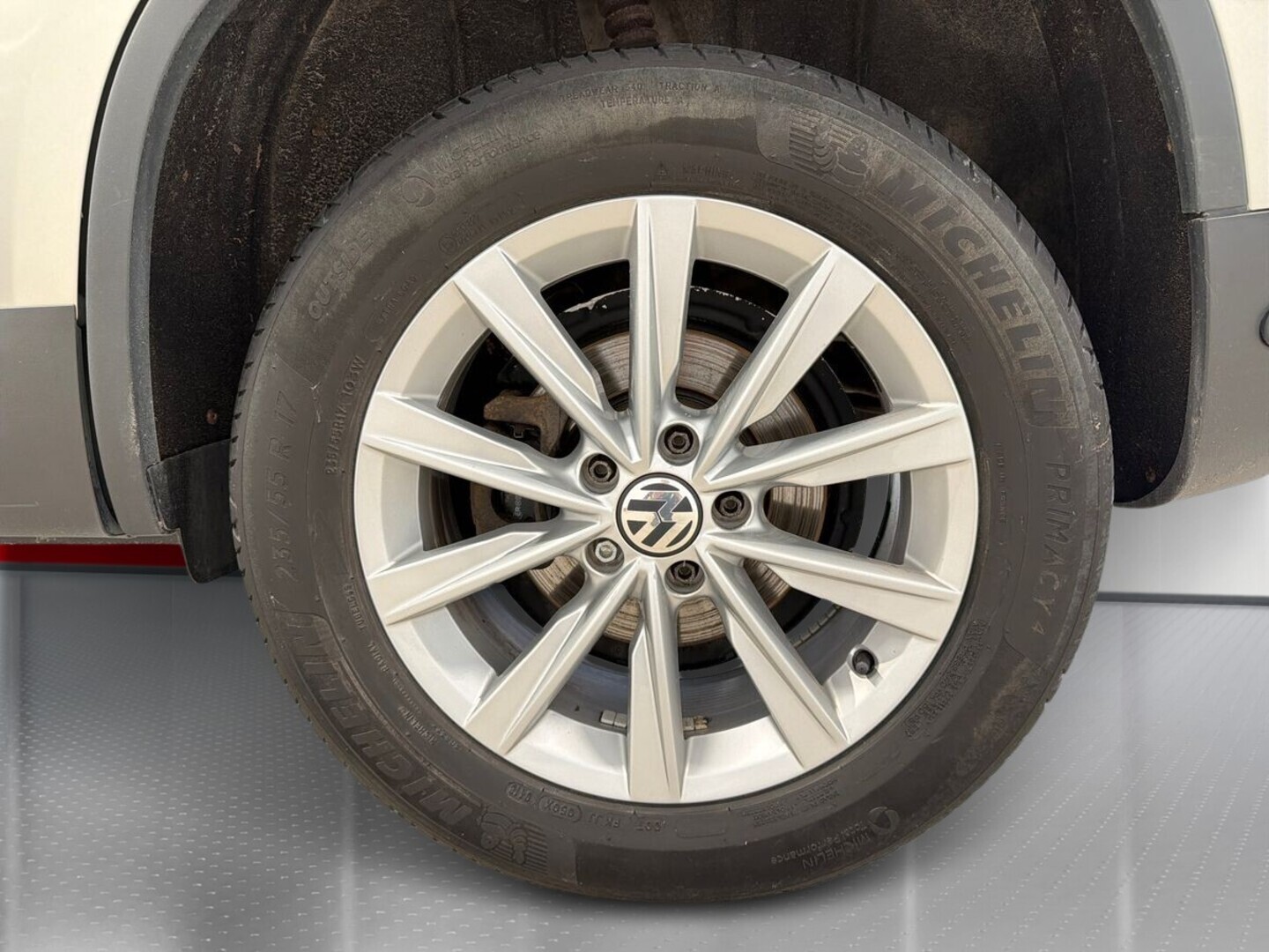 VOLKSWAGEN Tiguan 2012