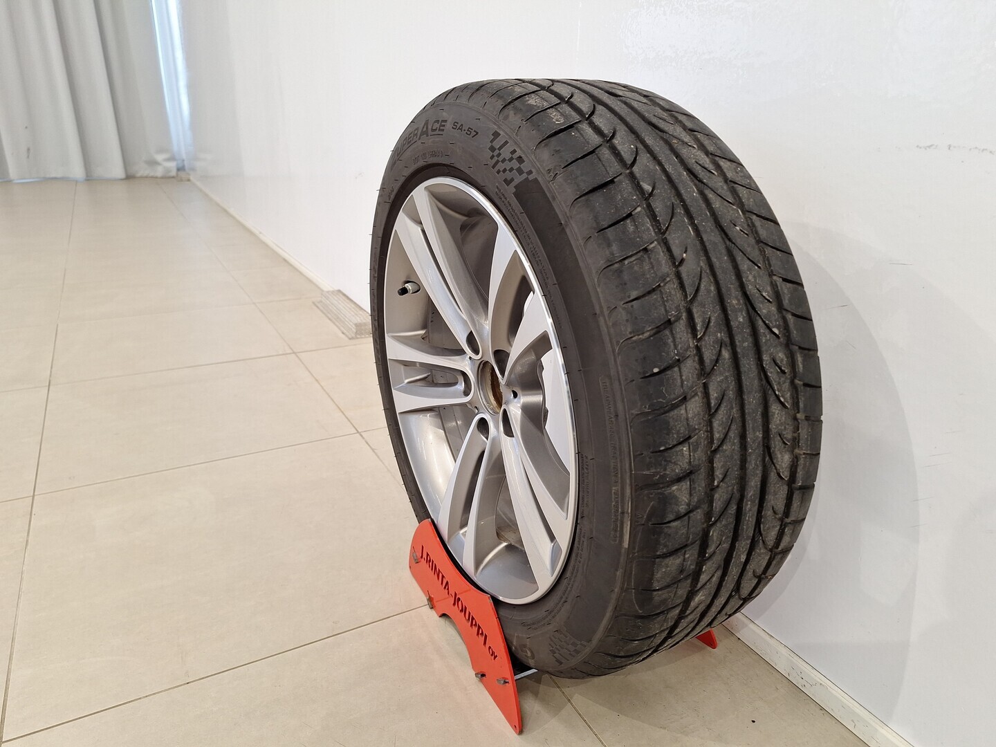 BMW 318 Gran Turismo 2014