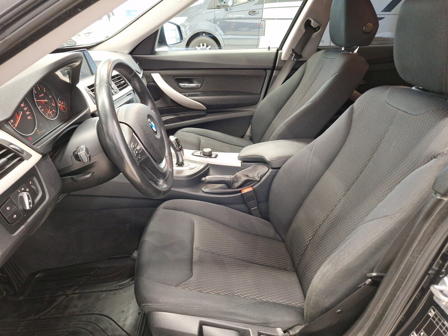 BMW 318 Gran Turismo 2014