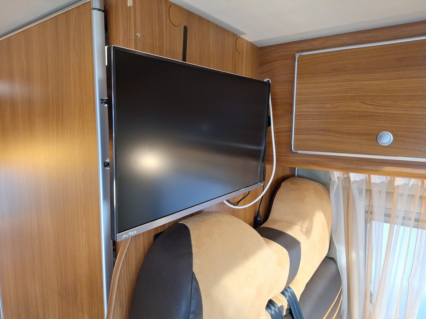 PÖSSL Globecar 2010