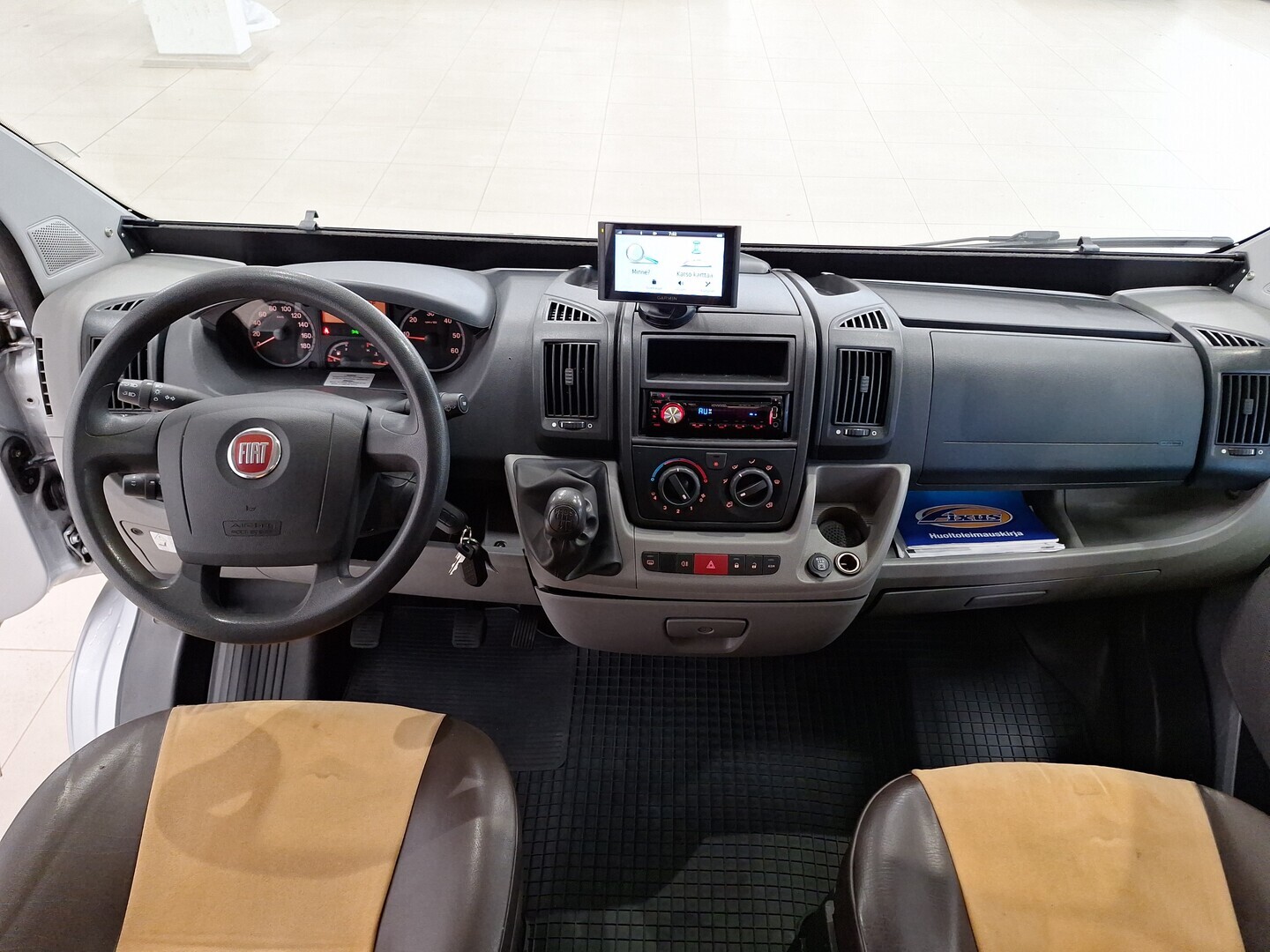 PÖSSL Globecar 2010